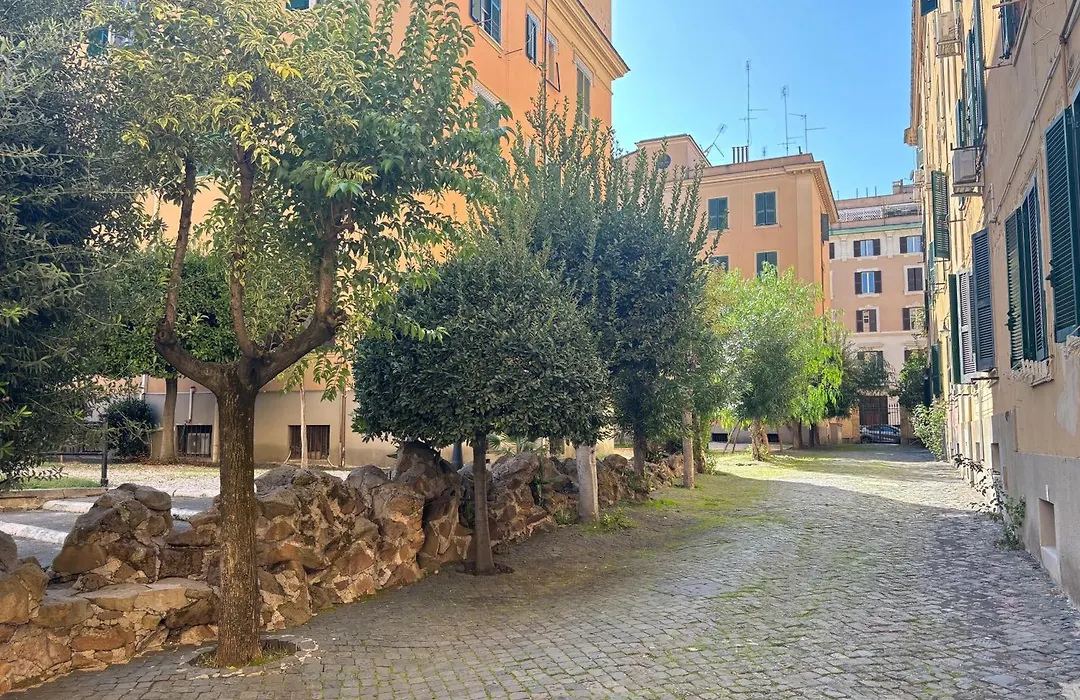 Vaticano Apartment-1
